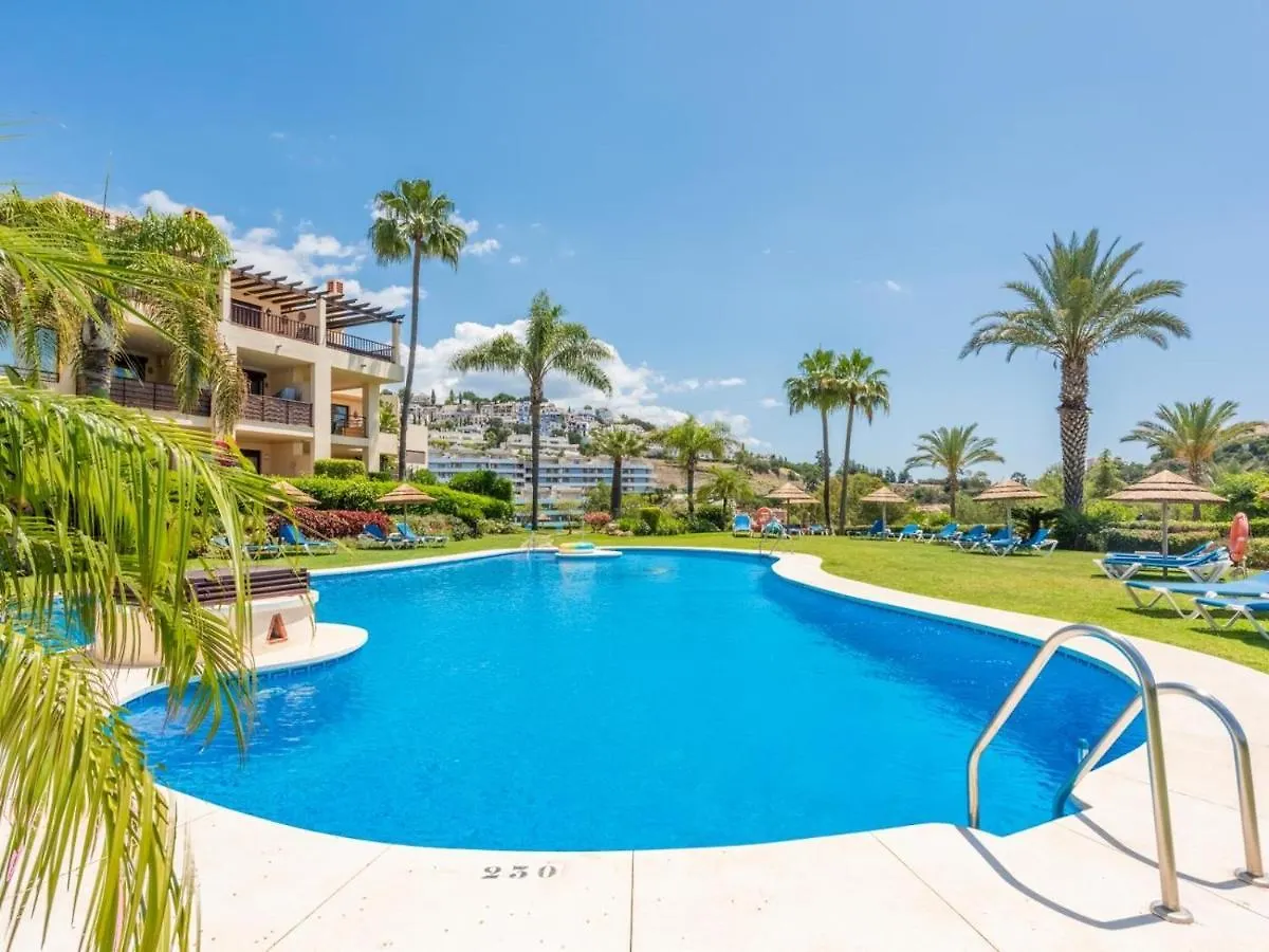 Los Pinos, 3 Bedroom Apartment In Los Arqueros Benahavis